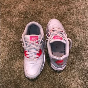Youth size 6 (Women’s 7) Nike Air Max